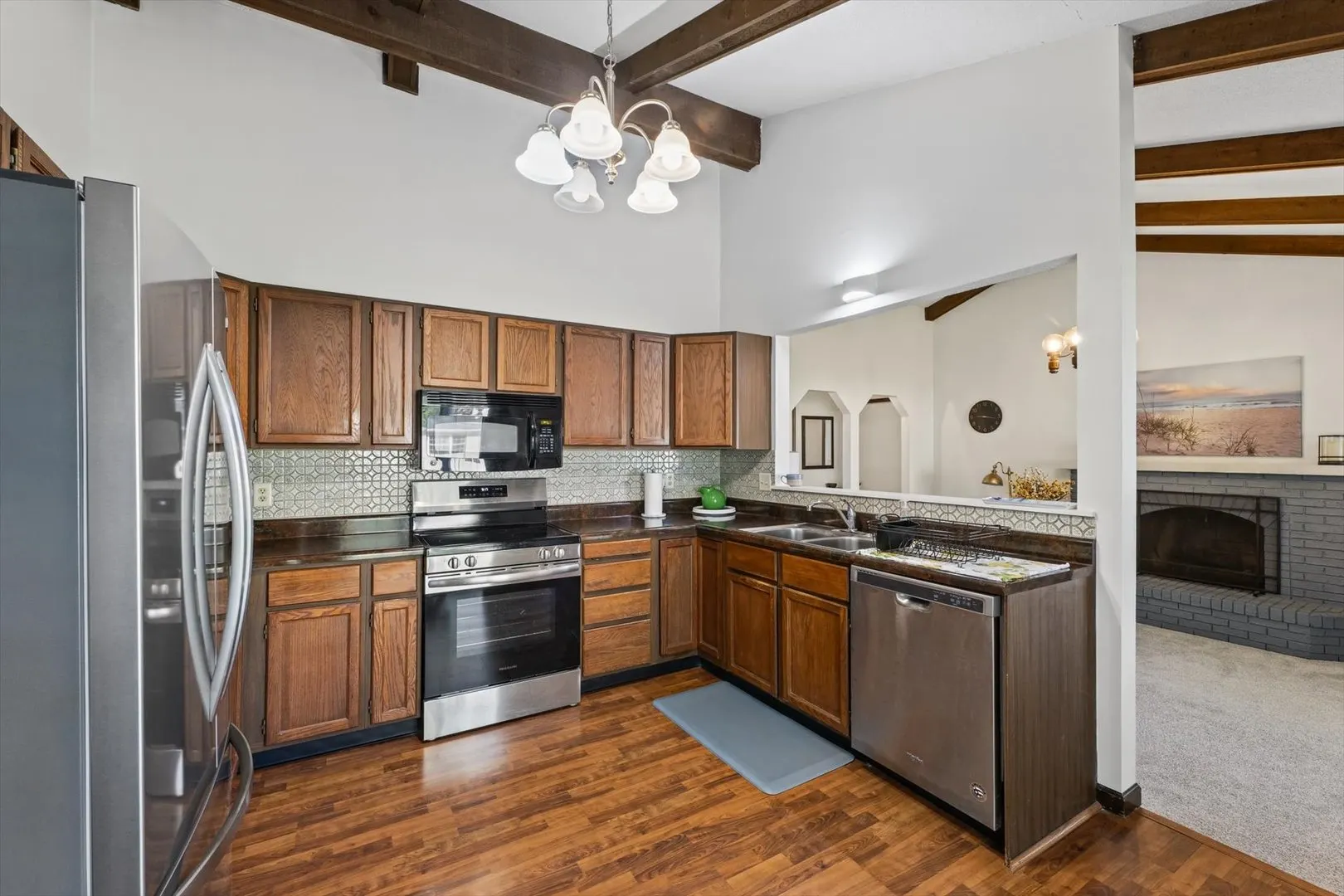 104 Surrey Court IL