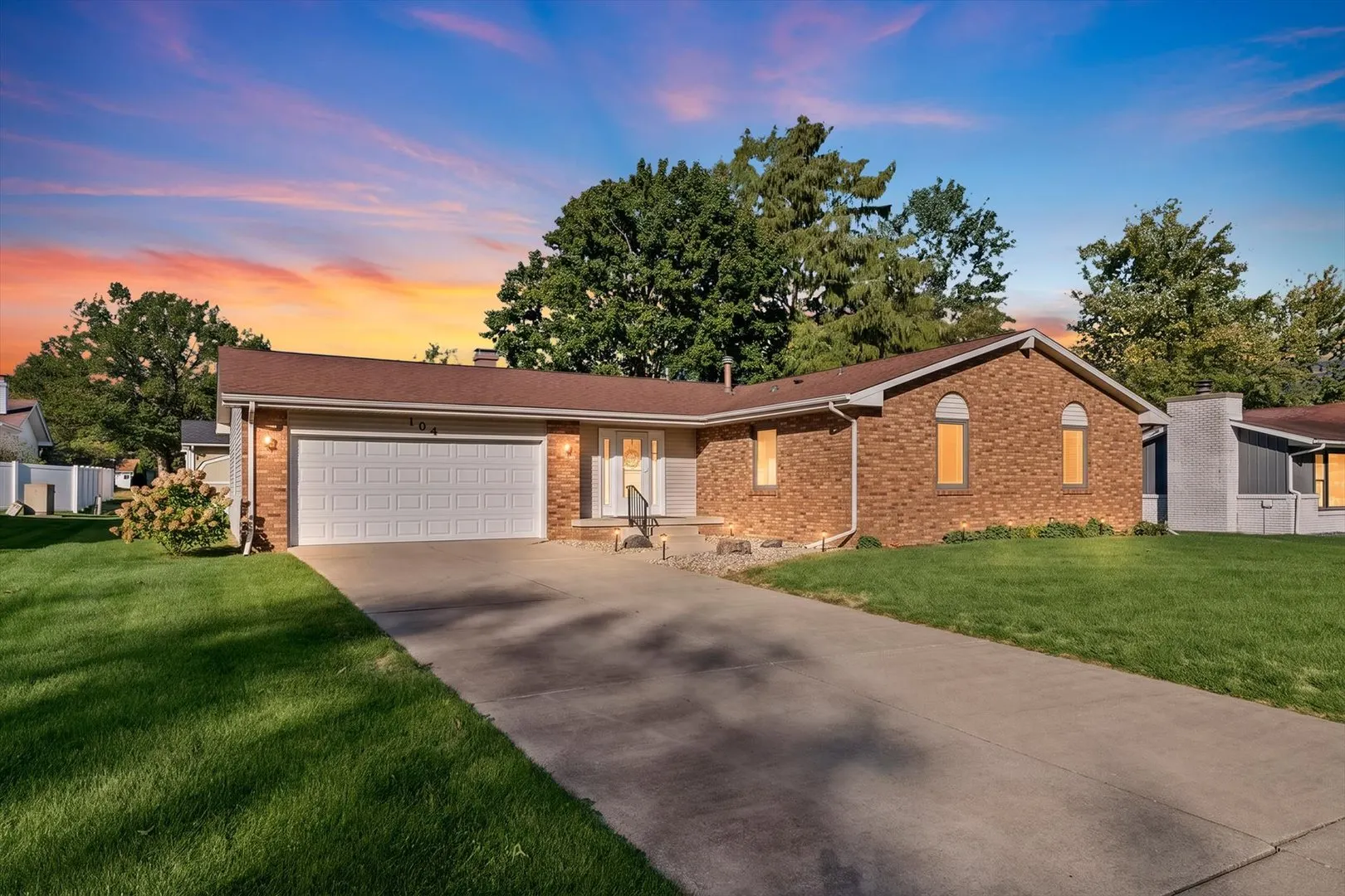 104 Surrey Court IL