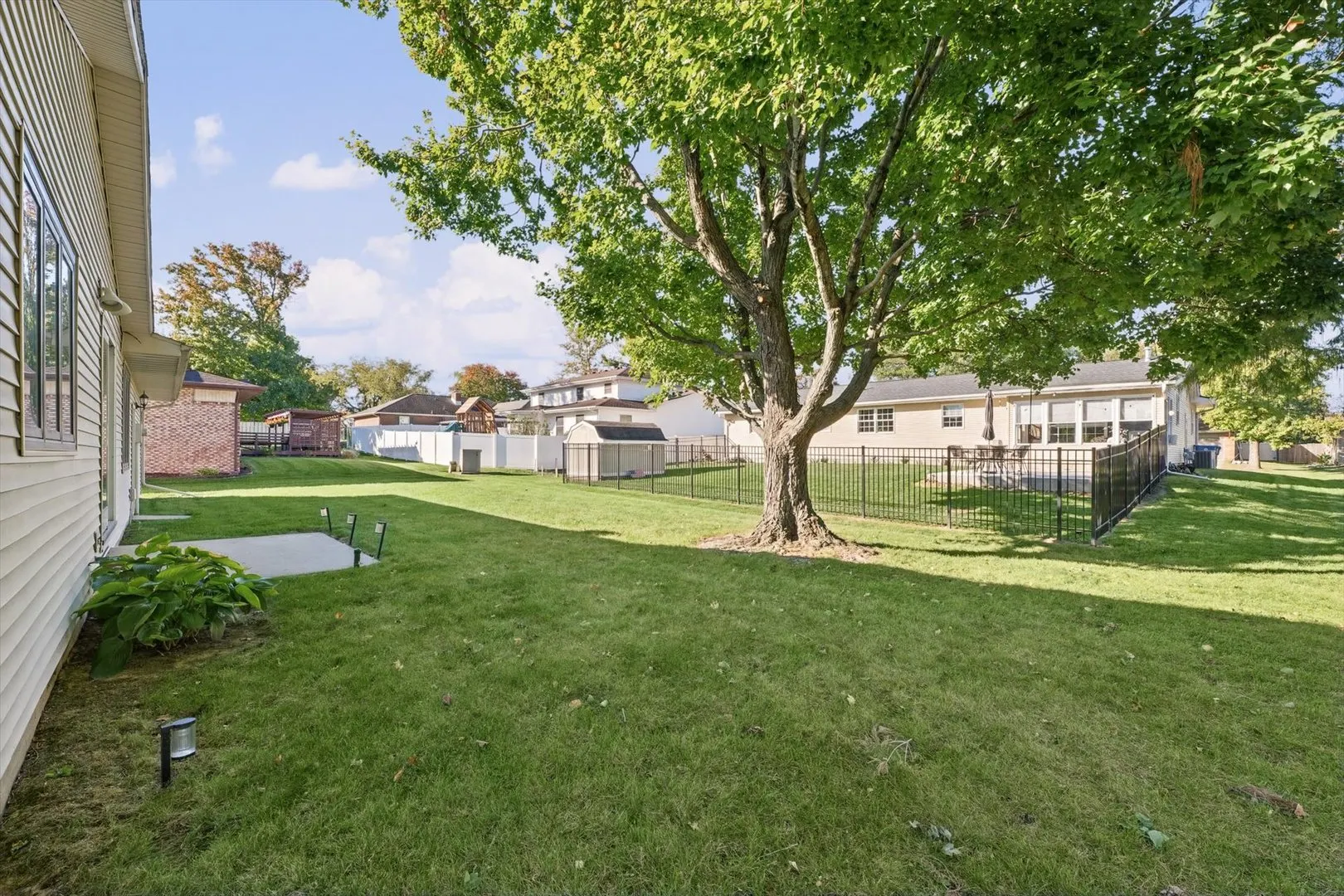 104 Surrey Court IL