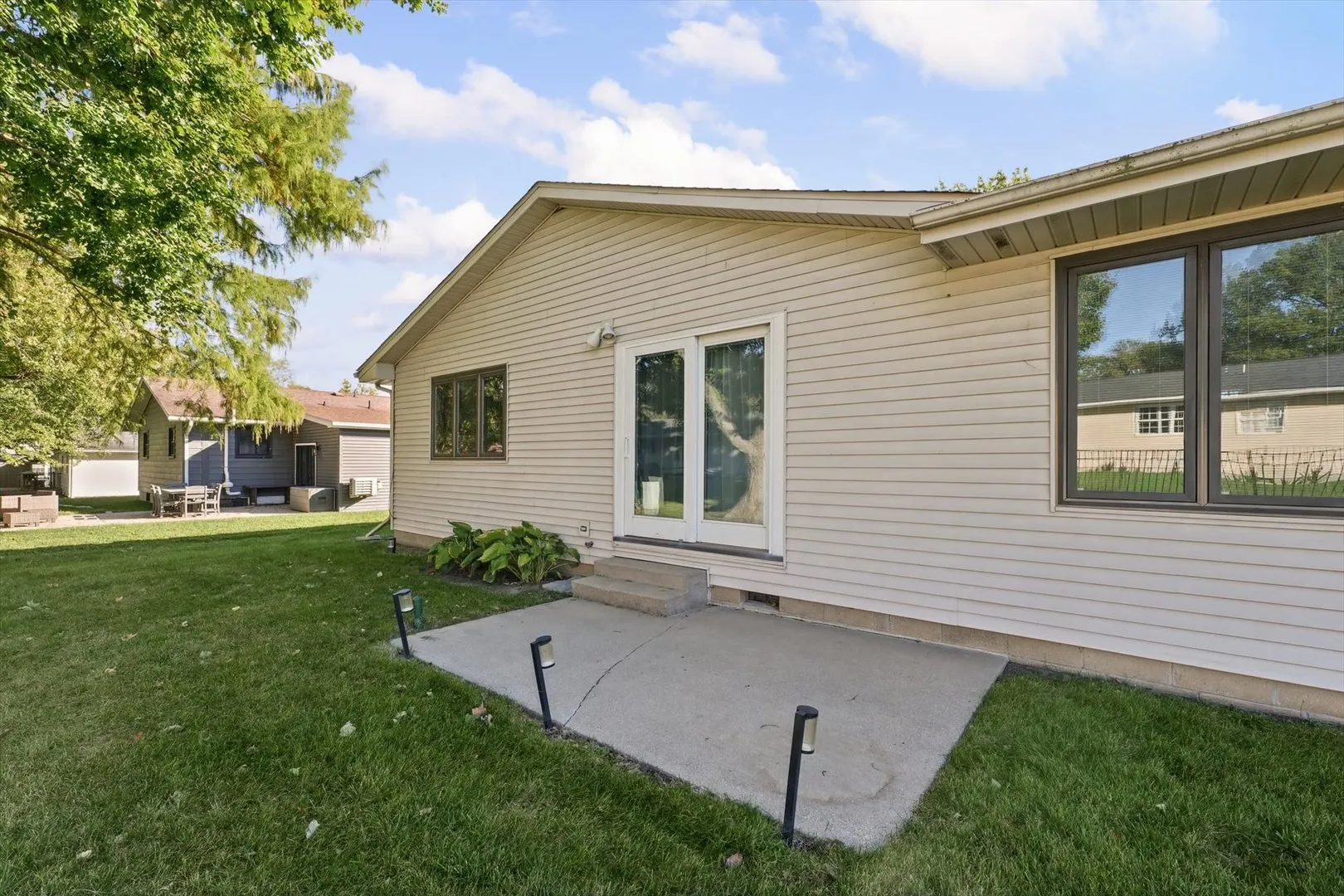 104 Surrey Court IL