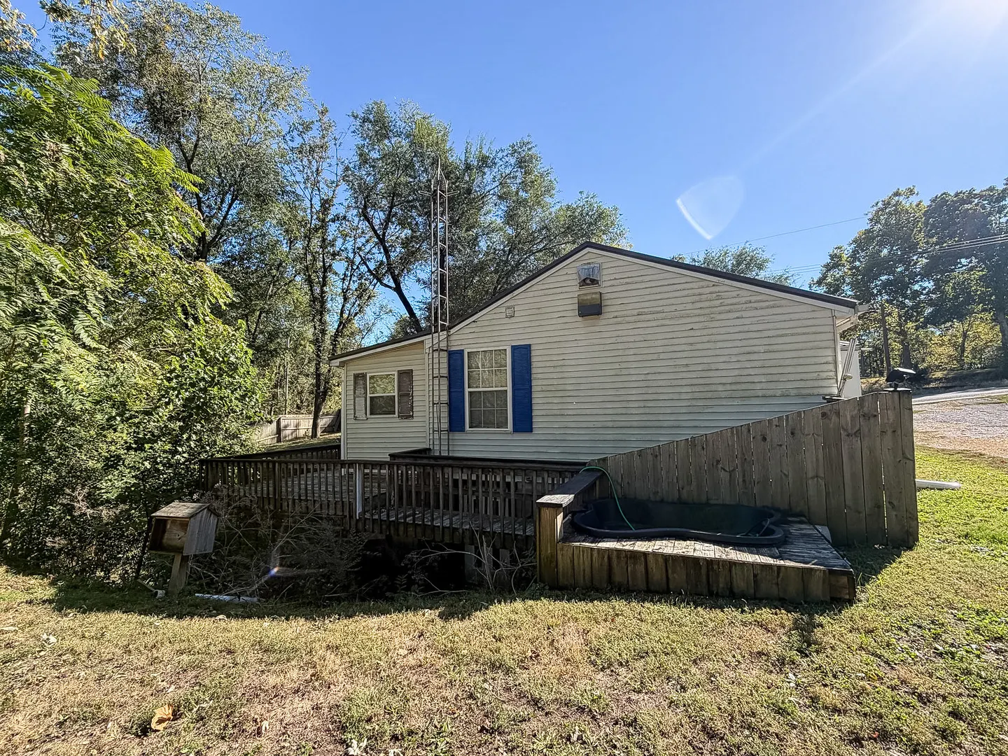 225 E North 6th Street IL