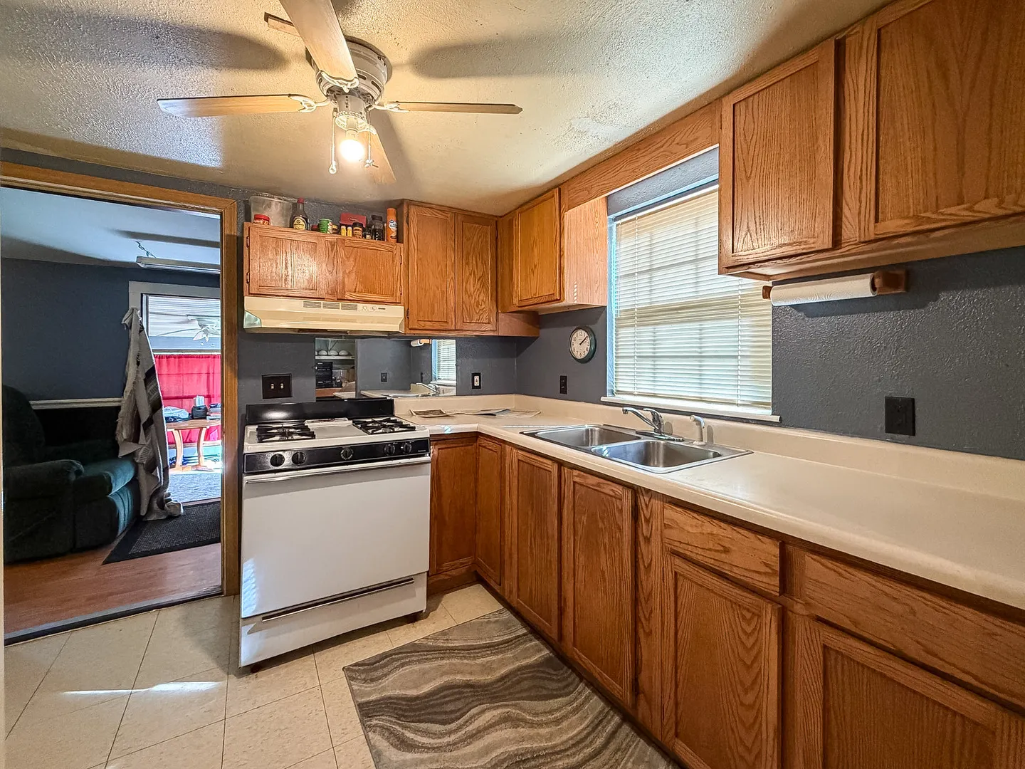 225 E North 6th Street IL
