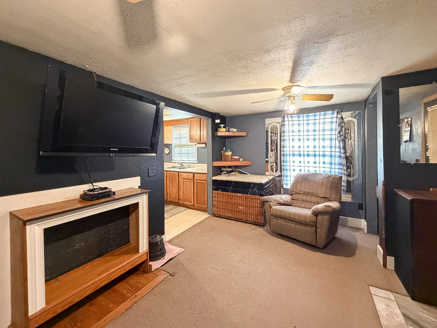 225 E North 6th Street IL