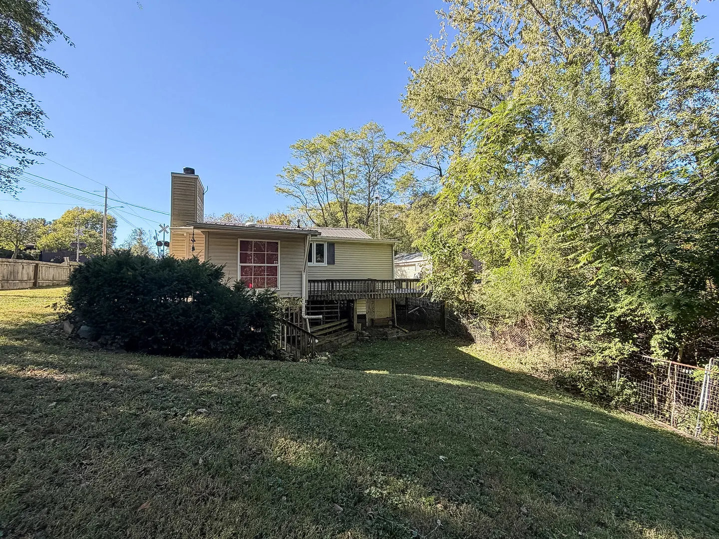 225 E North 6th Street IL