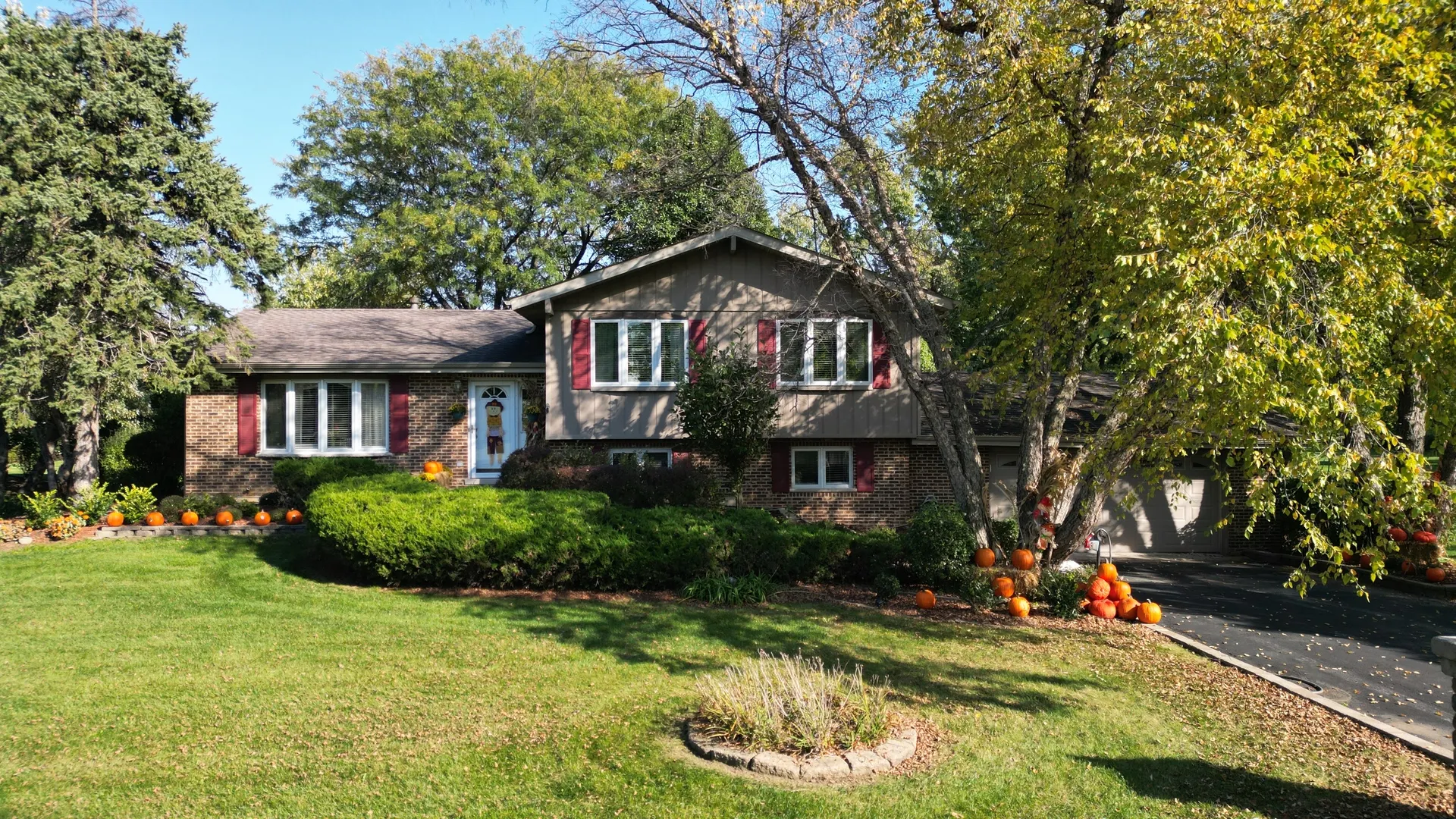 14423 S Stately Oaks Circle IL