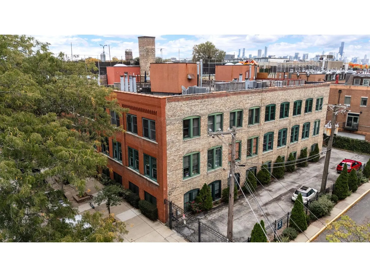 1335 W Altgeld Street IL #3B