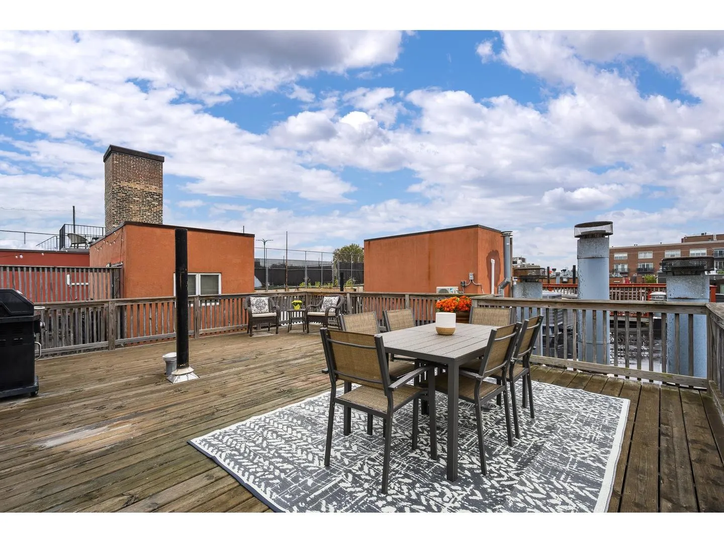1335 W Altgeld Street IL #3B