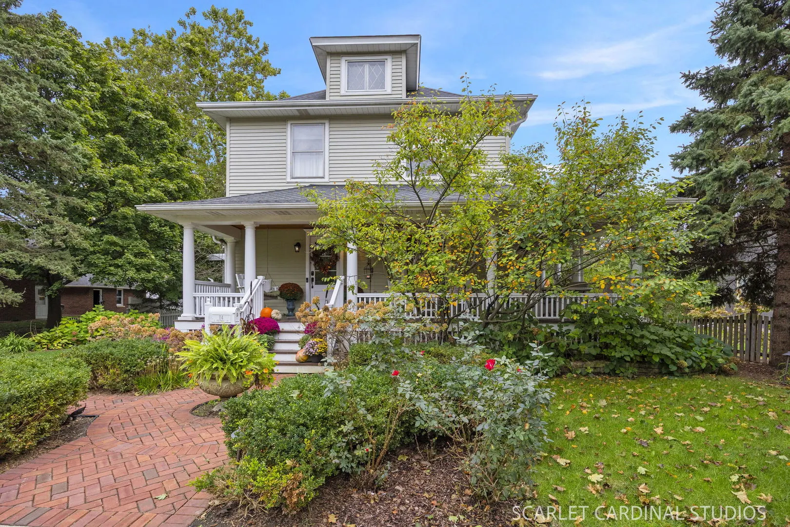 114 S Columbia Street IL