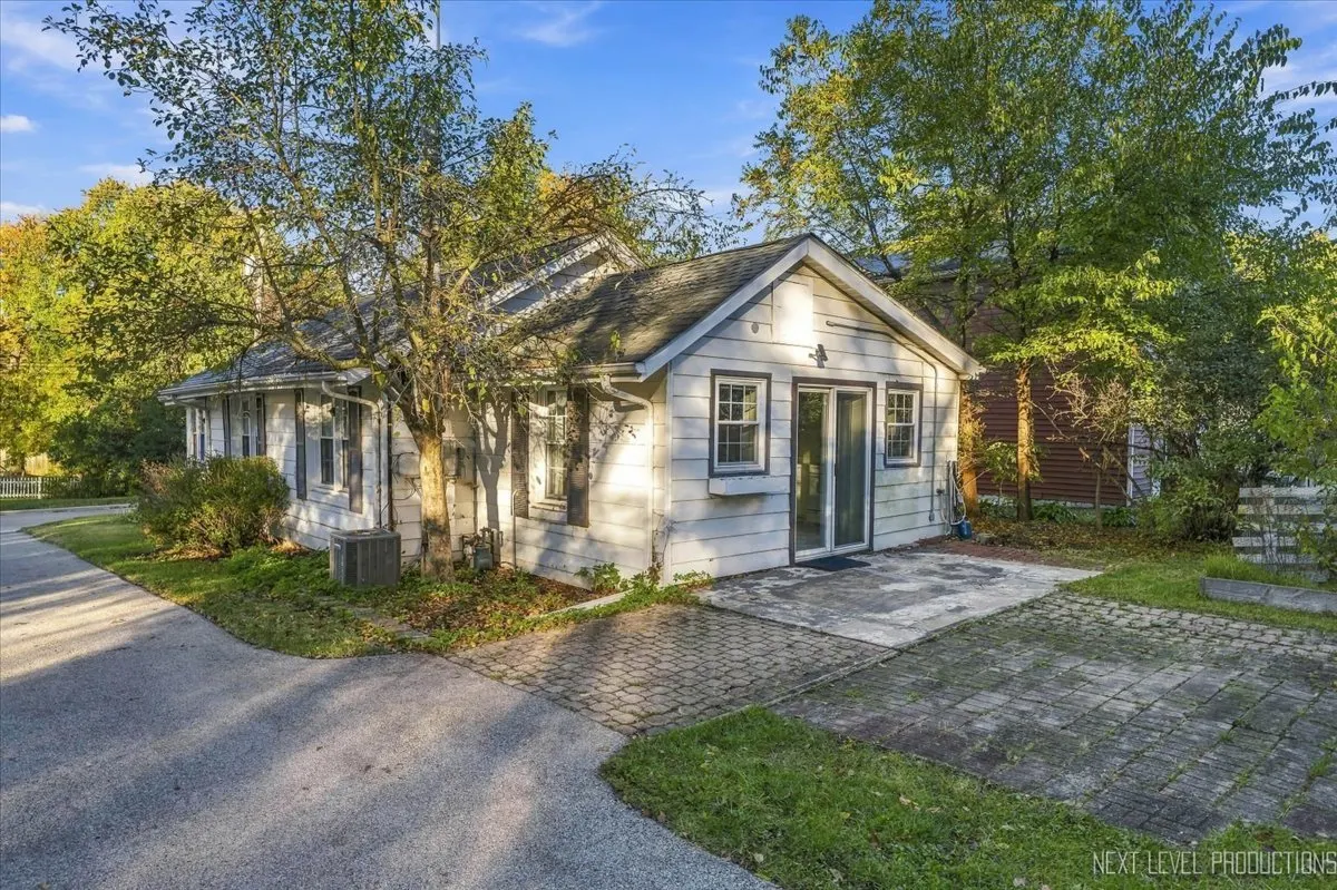 1700 Riverside Avenue IL