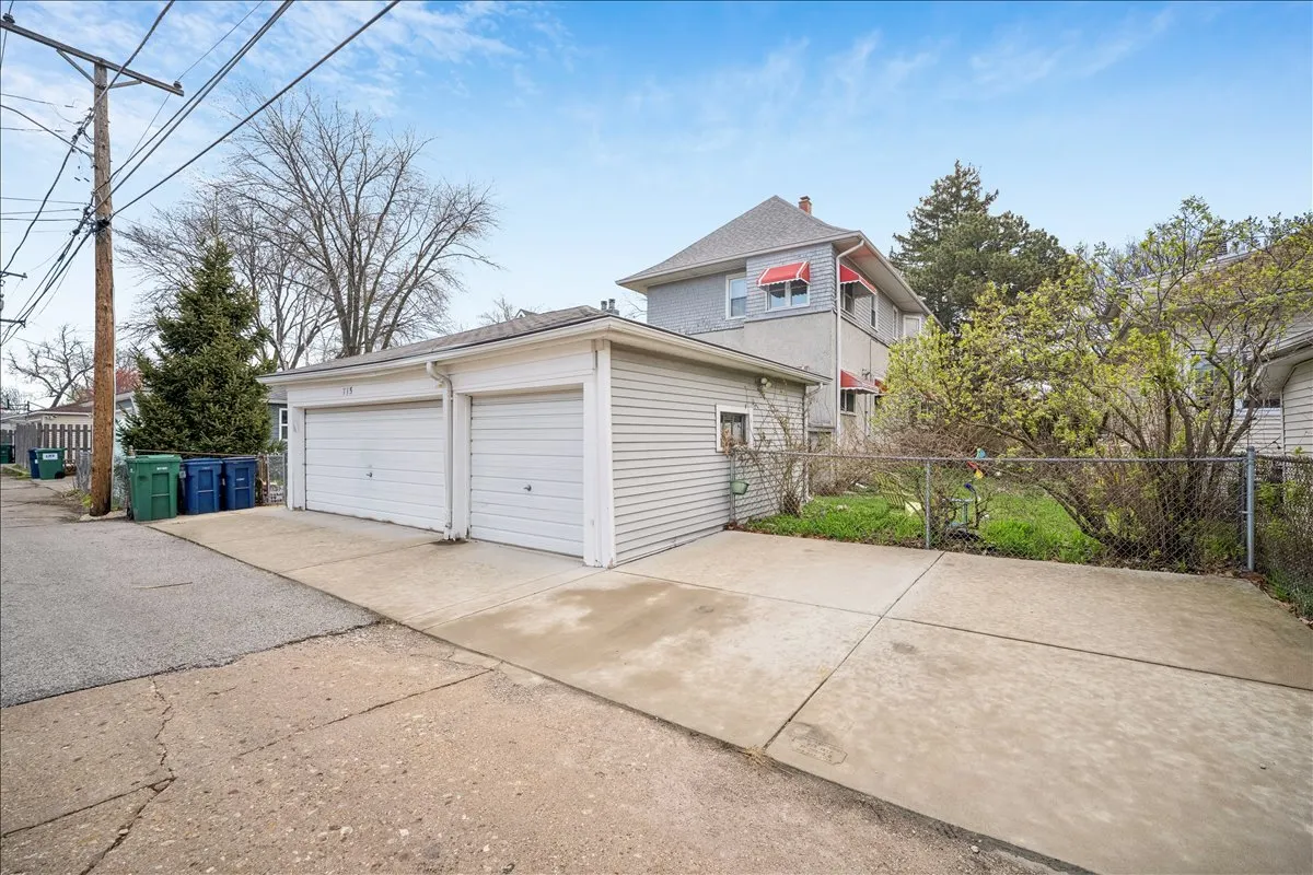 715 N Taylor Avenue IL #1