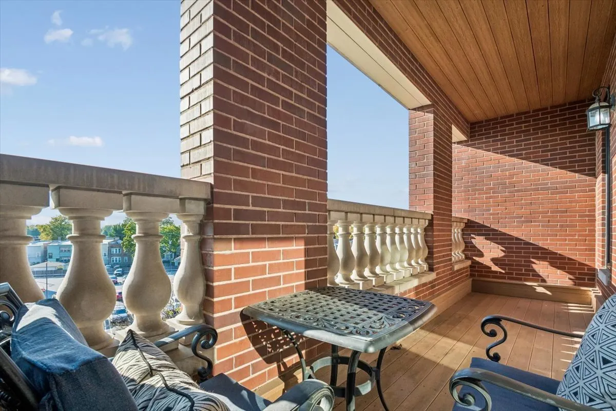 4245 N Lincoln Avenue IL #4