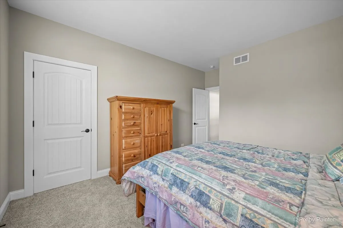 209 Burr Oak Circle IL