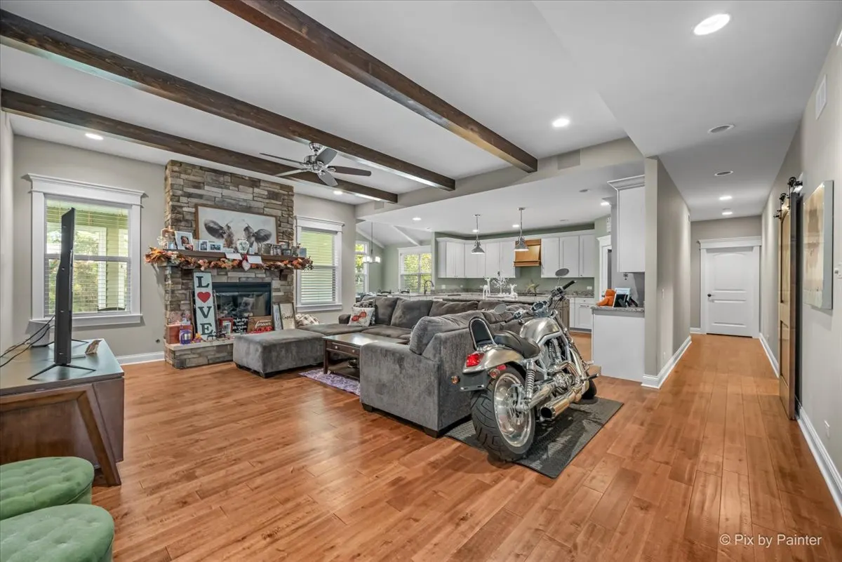 209 Burr Oak Circle IL