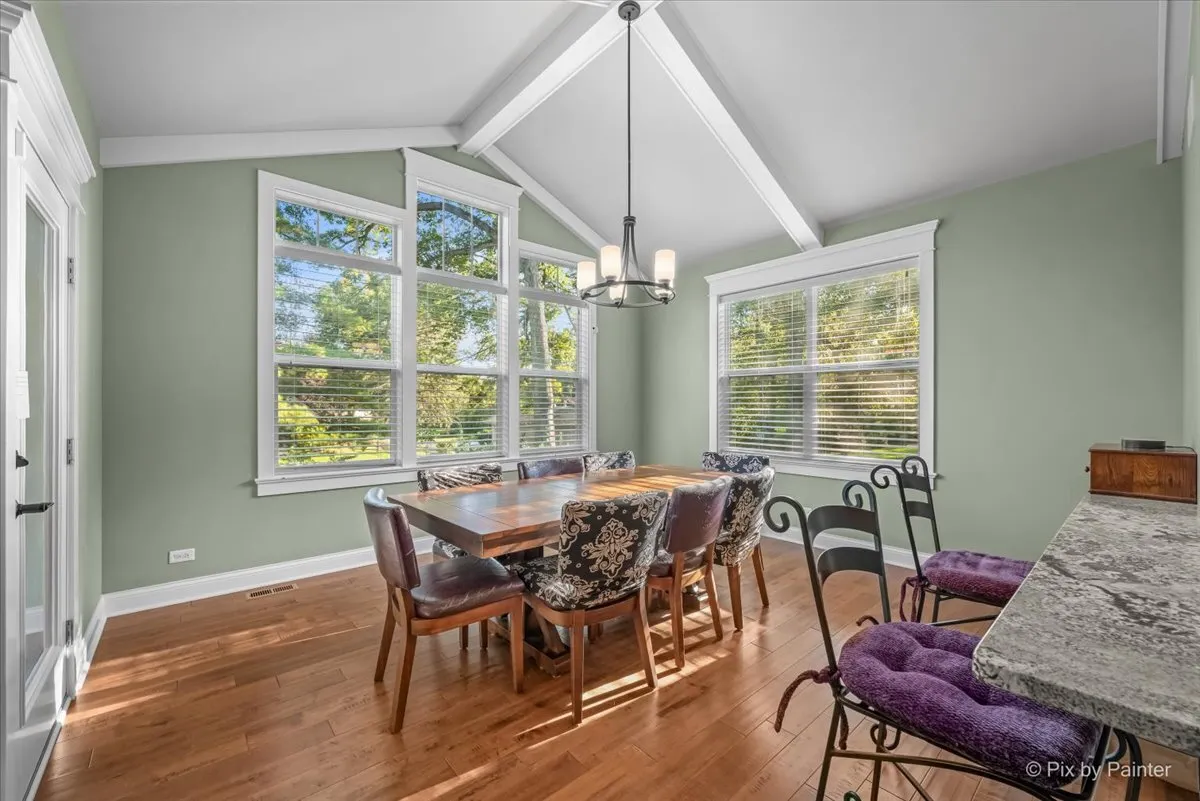 209 Burr Oak Circle IL