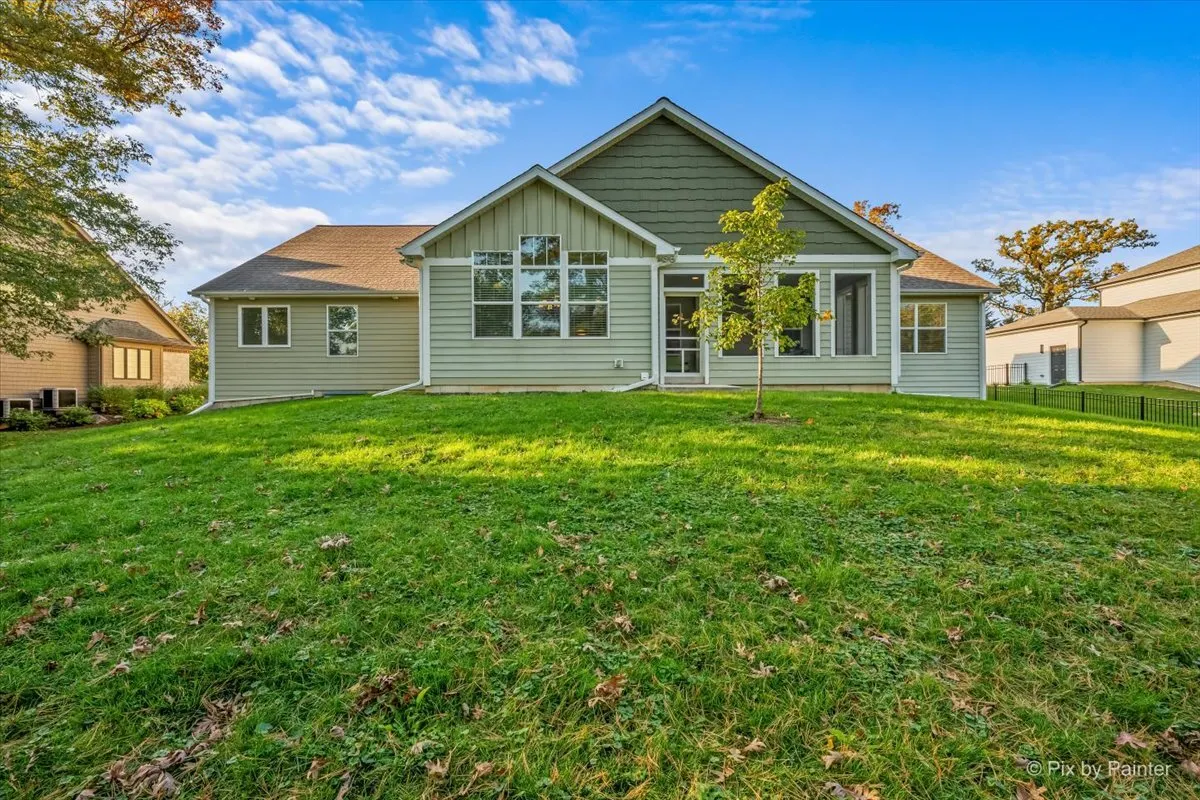 209 Burr Oak Circle IL