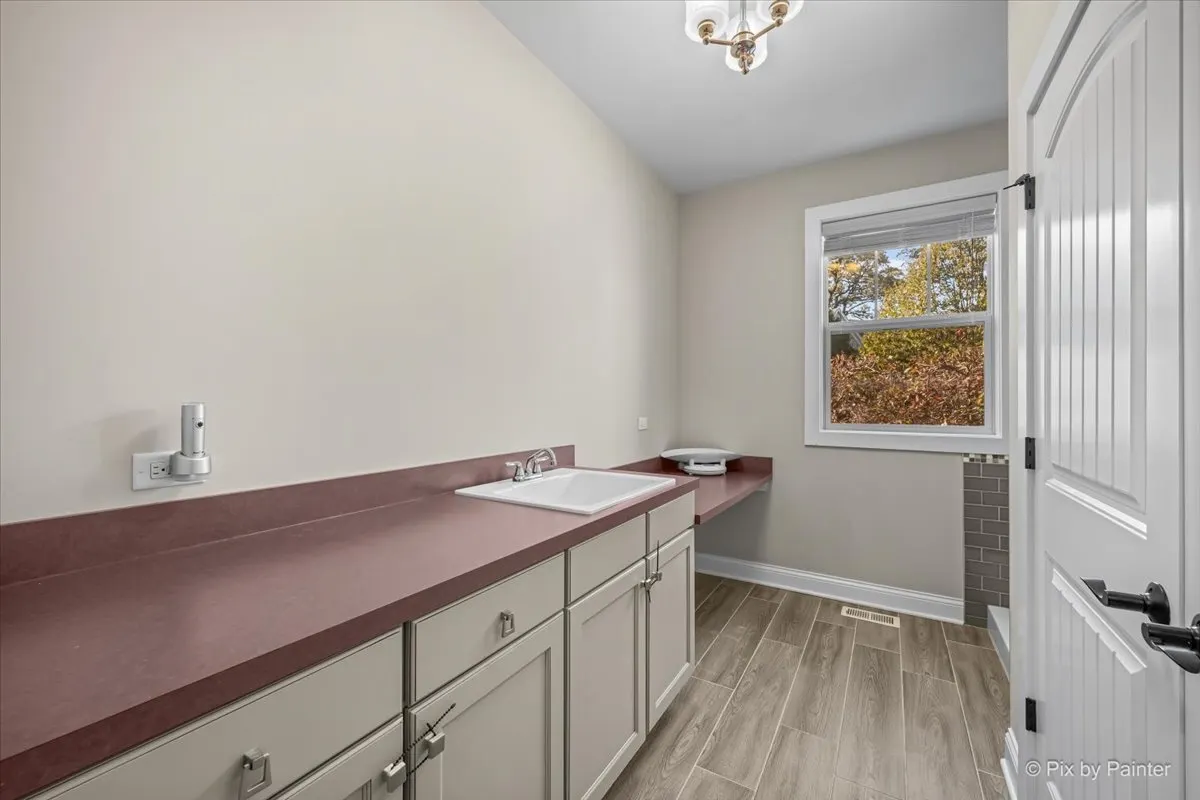 209 Burr Oak Circle IL