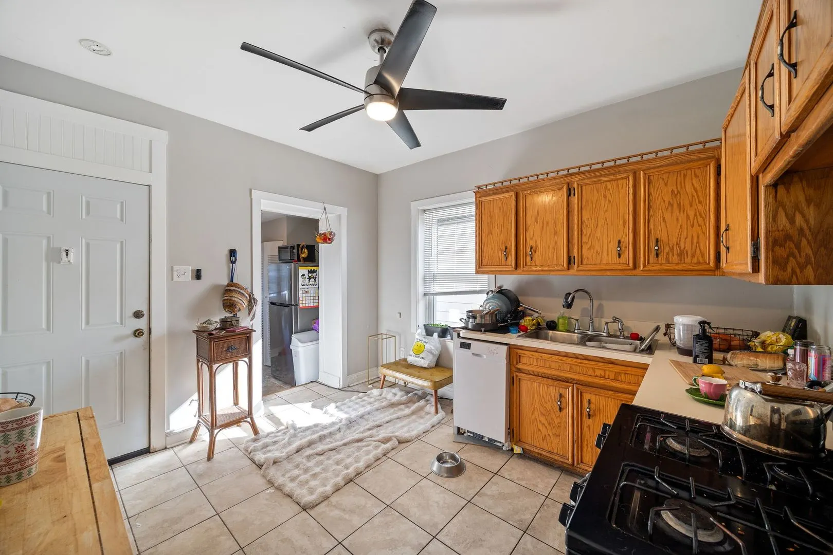 1611 Clarence Avenue IL