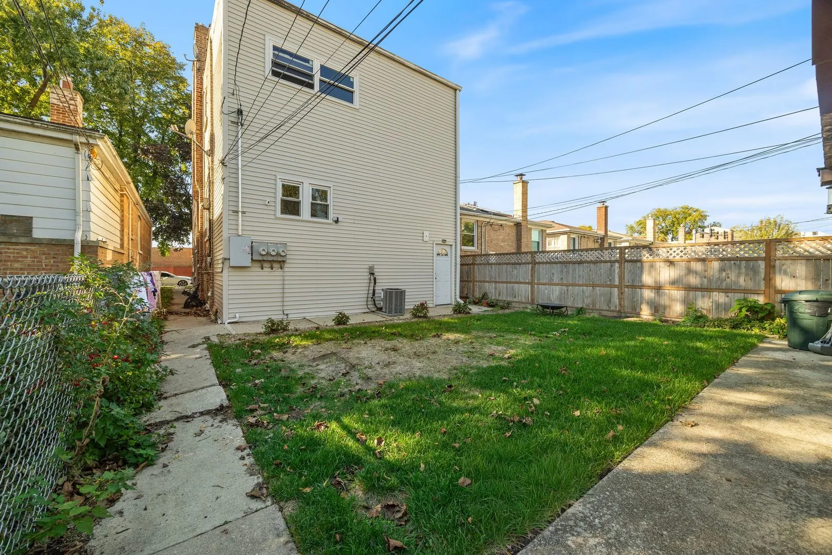 1611 Clarence Avenue IL