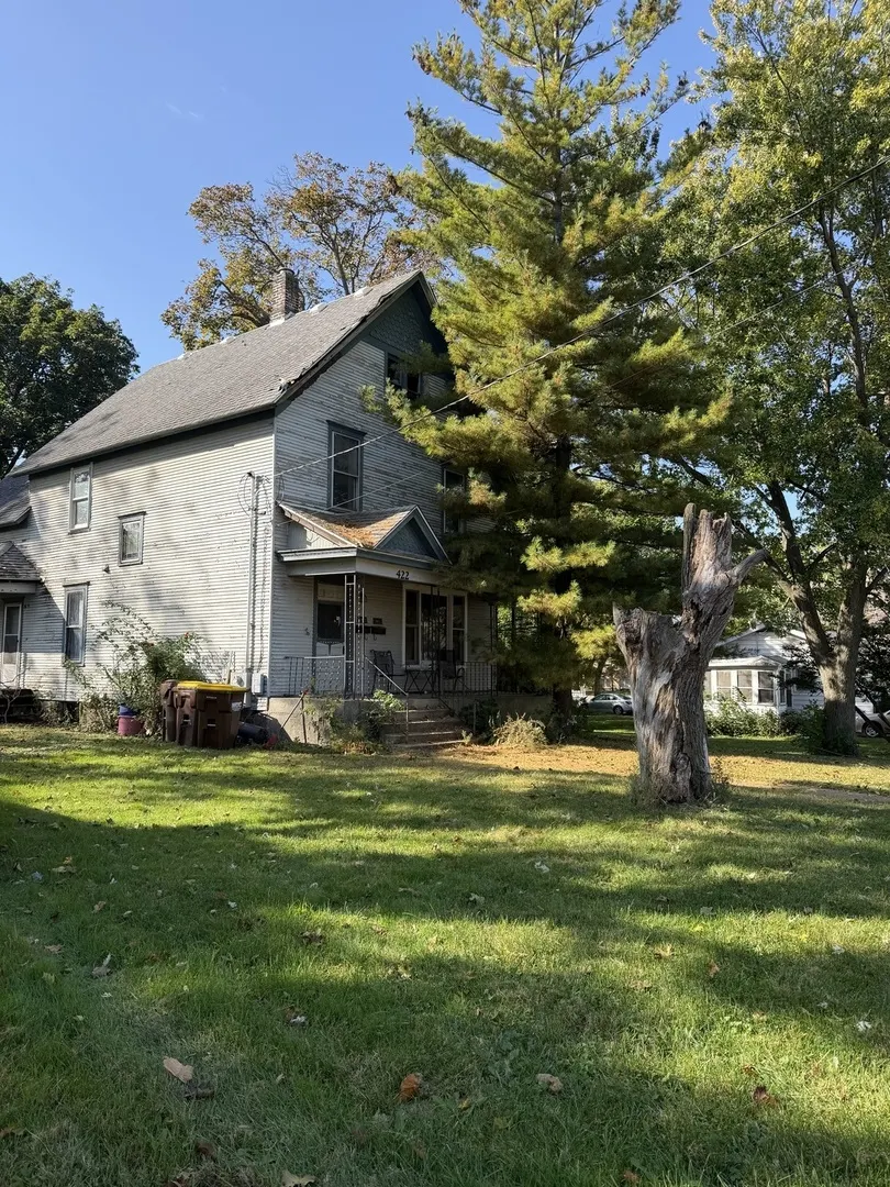 422 E Jackson Street IL