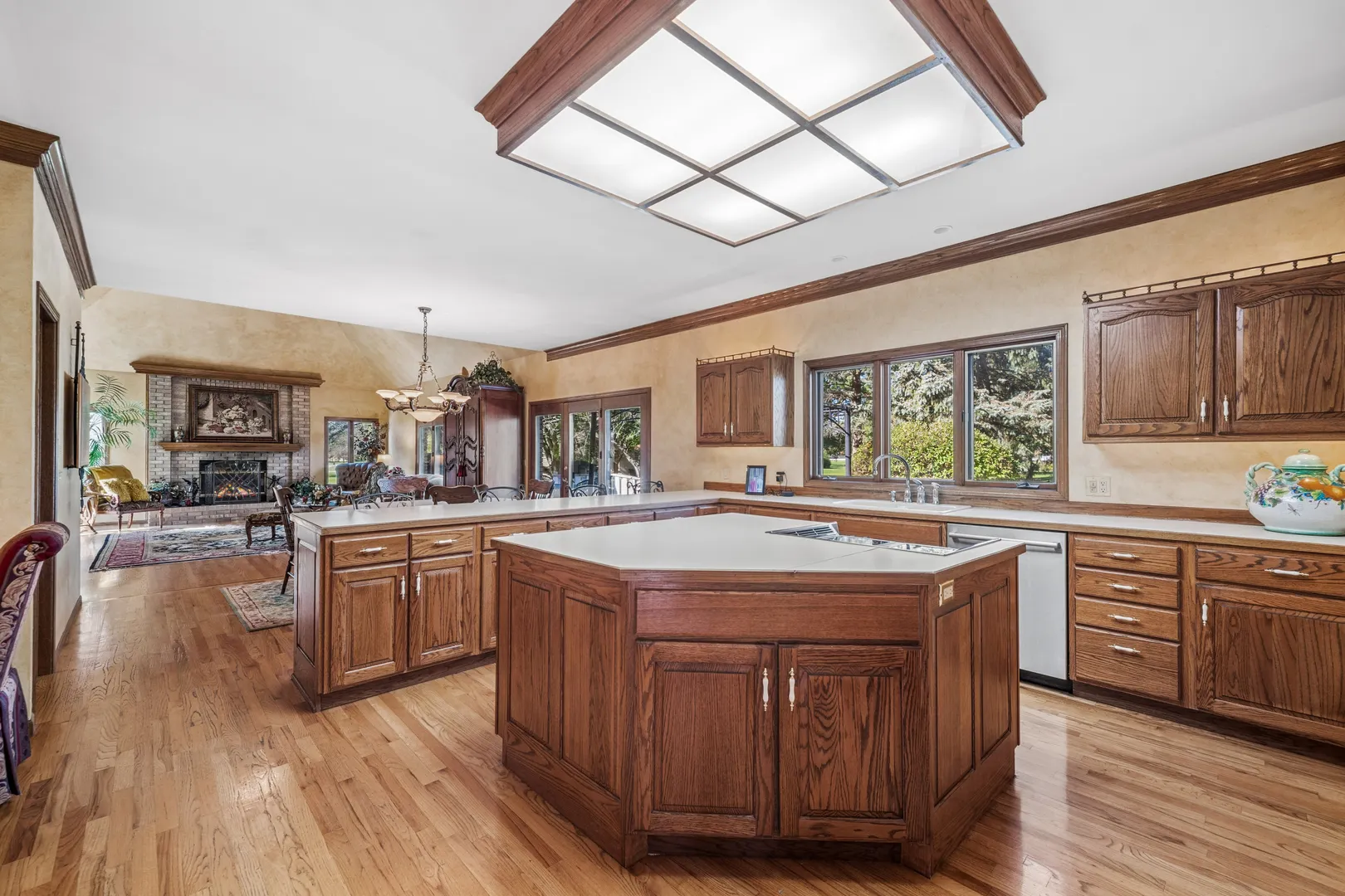 36W650 W Ridgewood Lane IL