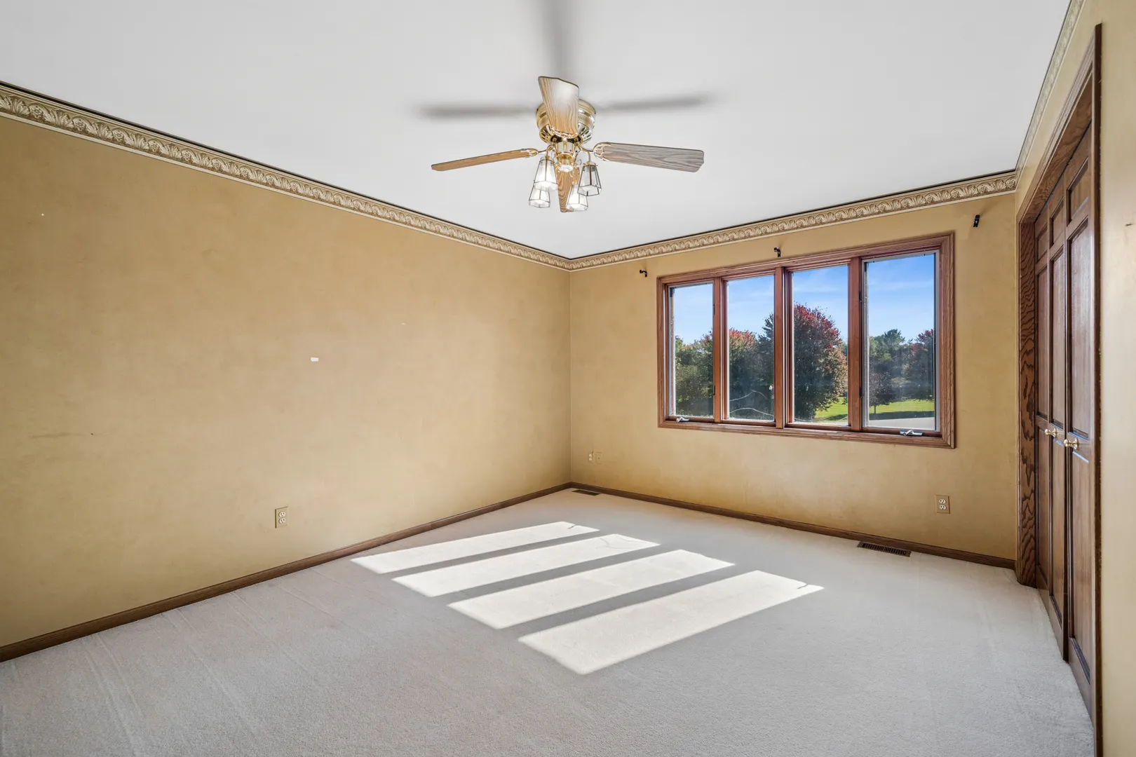 36W650 W Ridgewood Lane IL