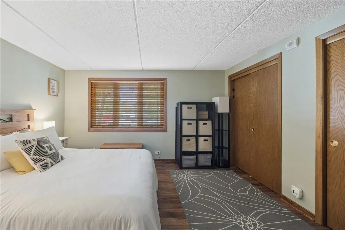 225 E Wing Street IL #201