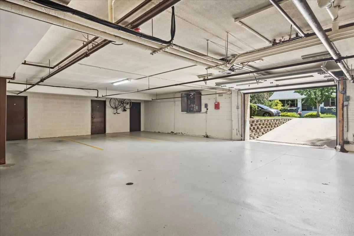 225 E Wing Street IL #201