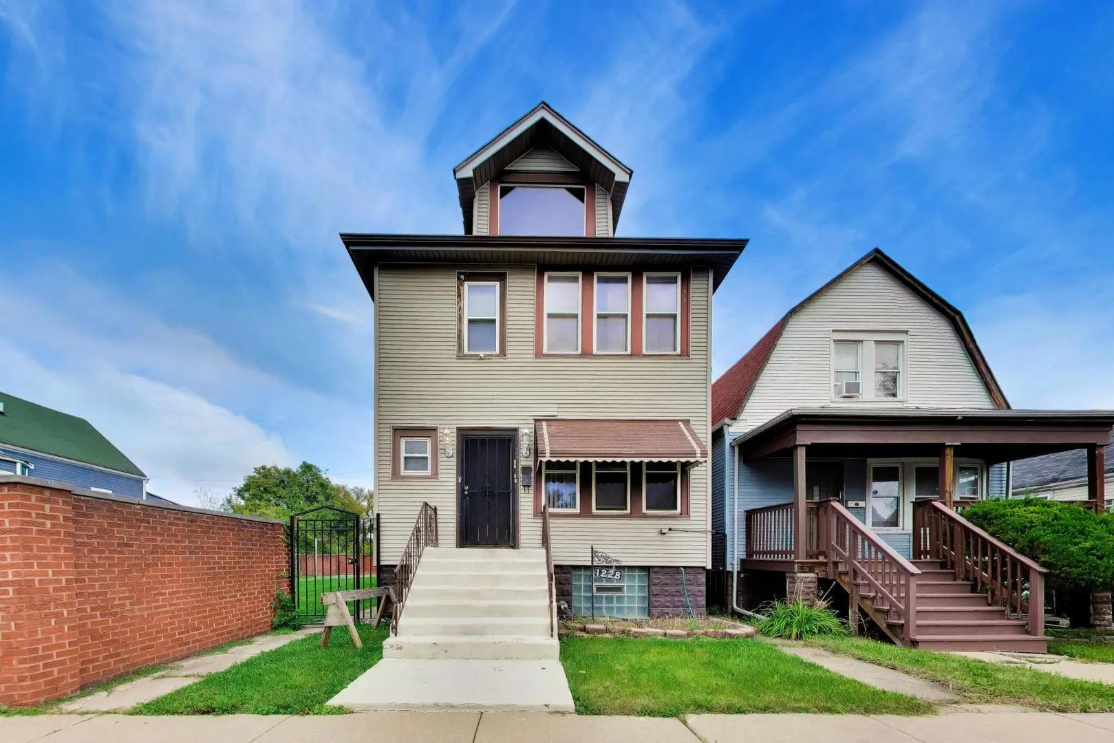 1228 W 74th Place IL