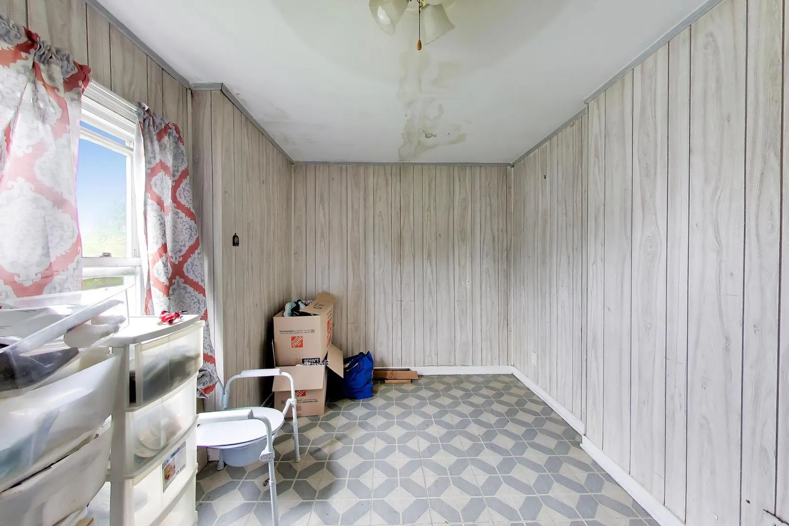 1228 W 74th Place IL