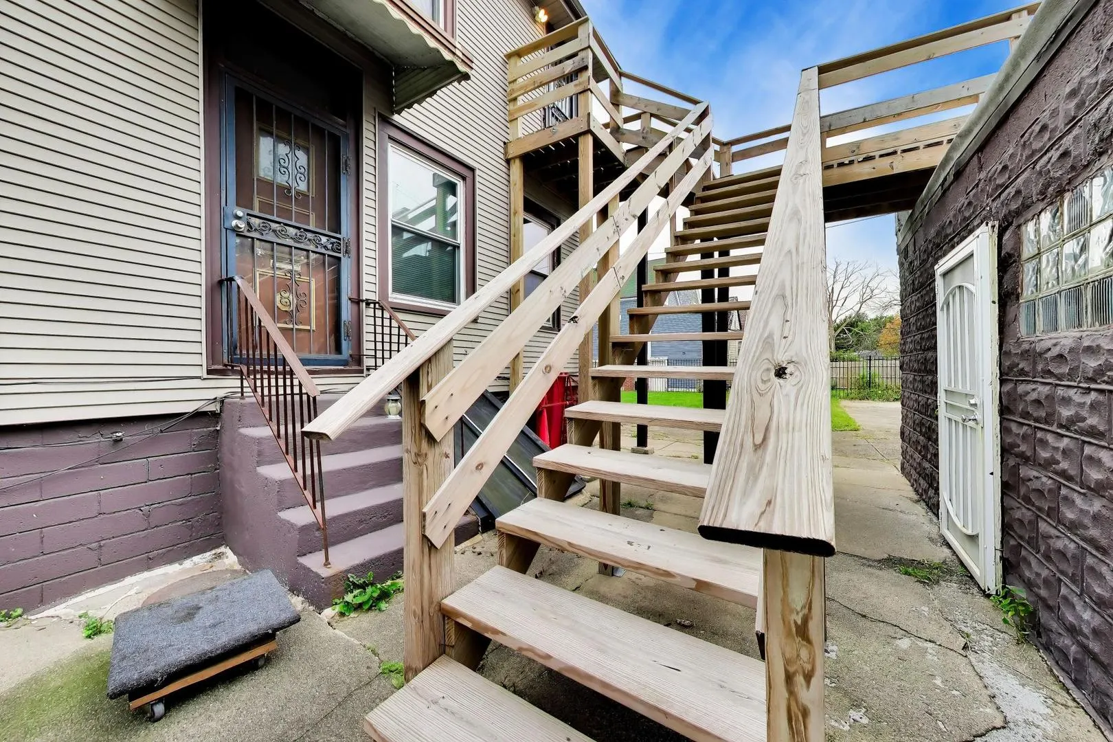 1228 W 74th Place IL