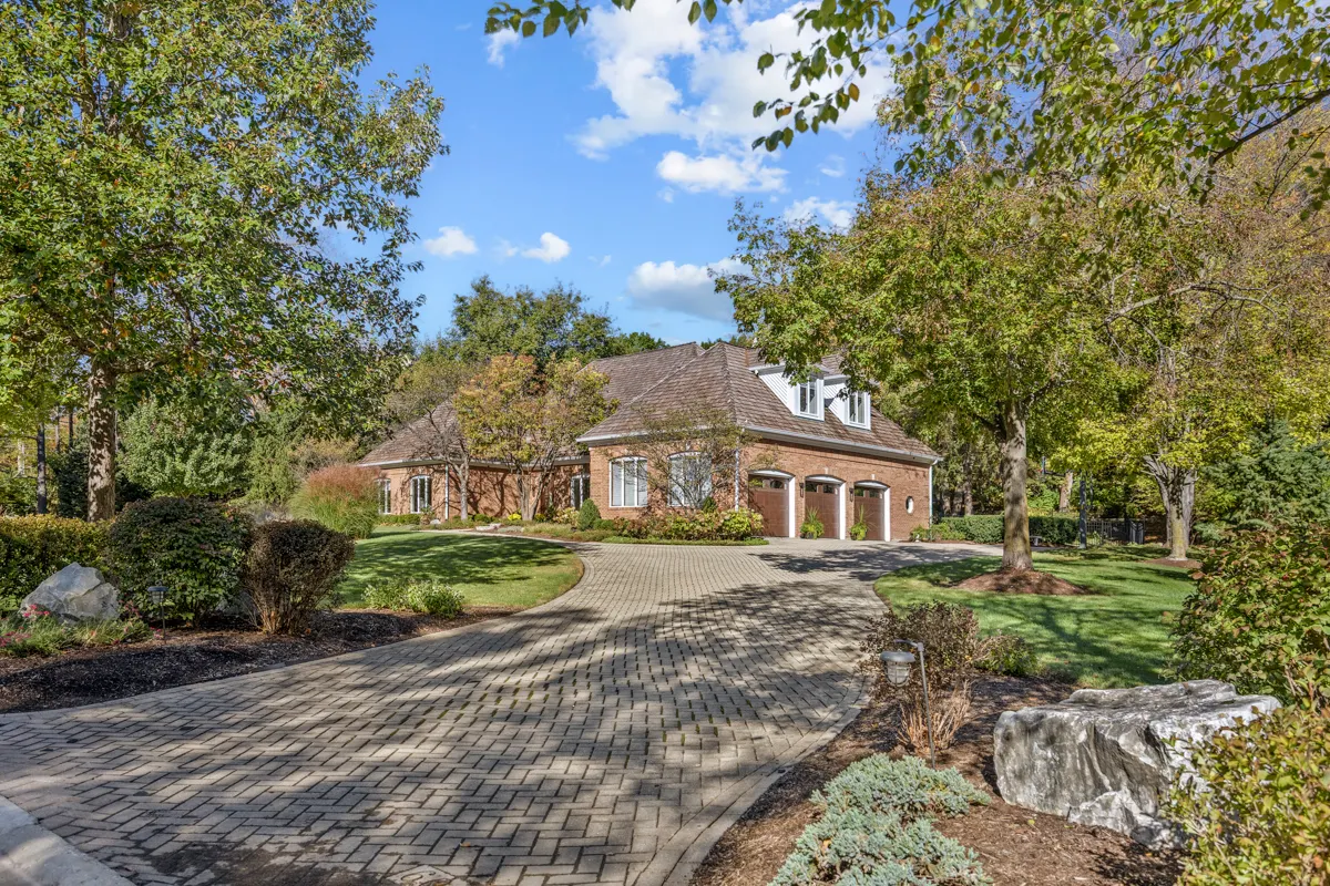 602 Fox Glen Drive IL