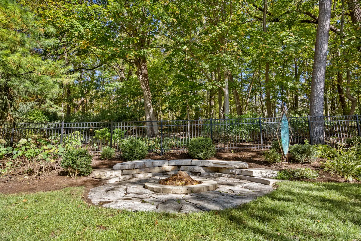 602 Fox Glen Drive IL
