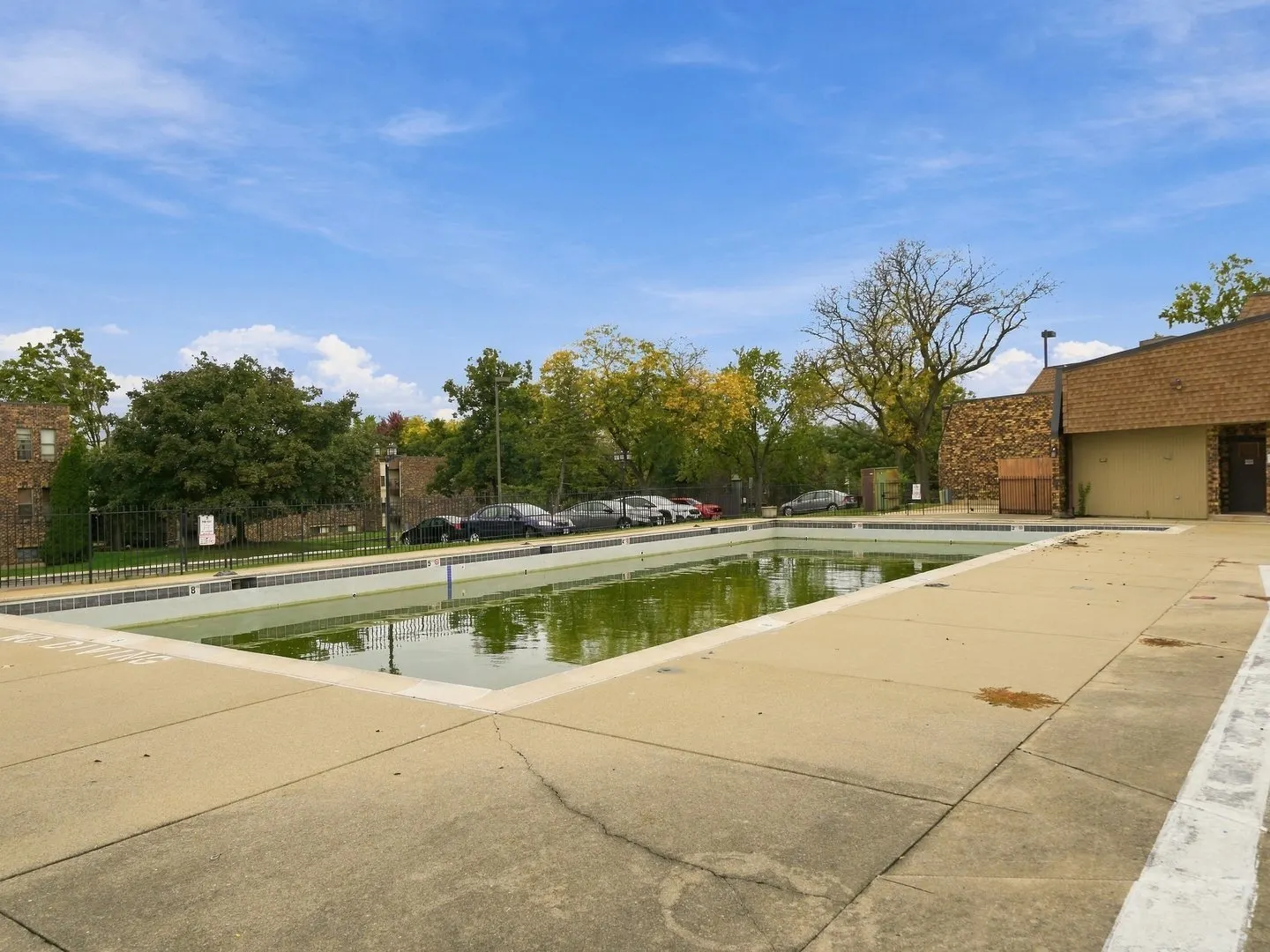 2214 Country Club Drive IL #25c