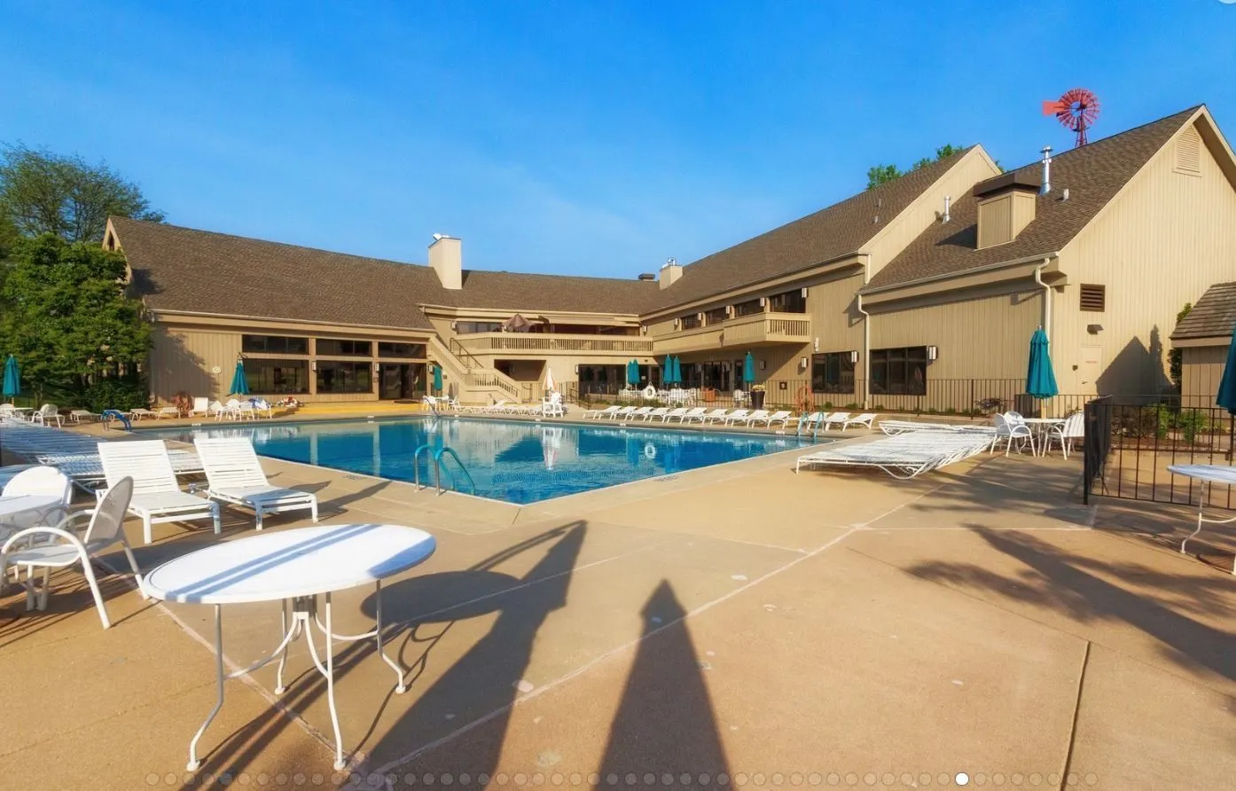 584 Shoreline Road IL