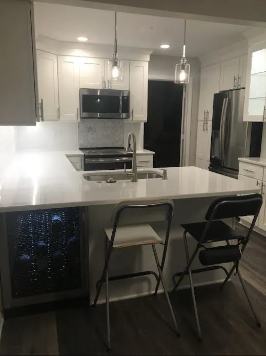 584 Shoreline Road IL