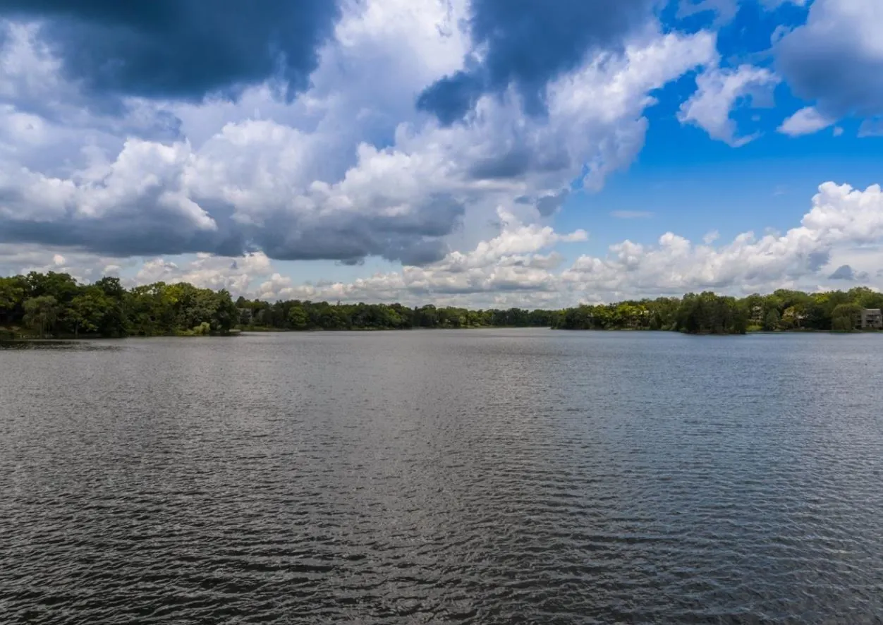 584 Shoreline Road IL