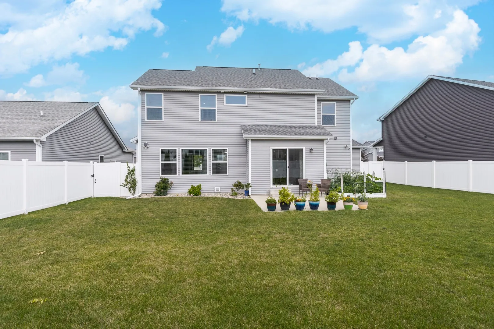 1116 Staghorne Way IL