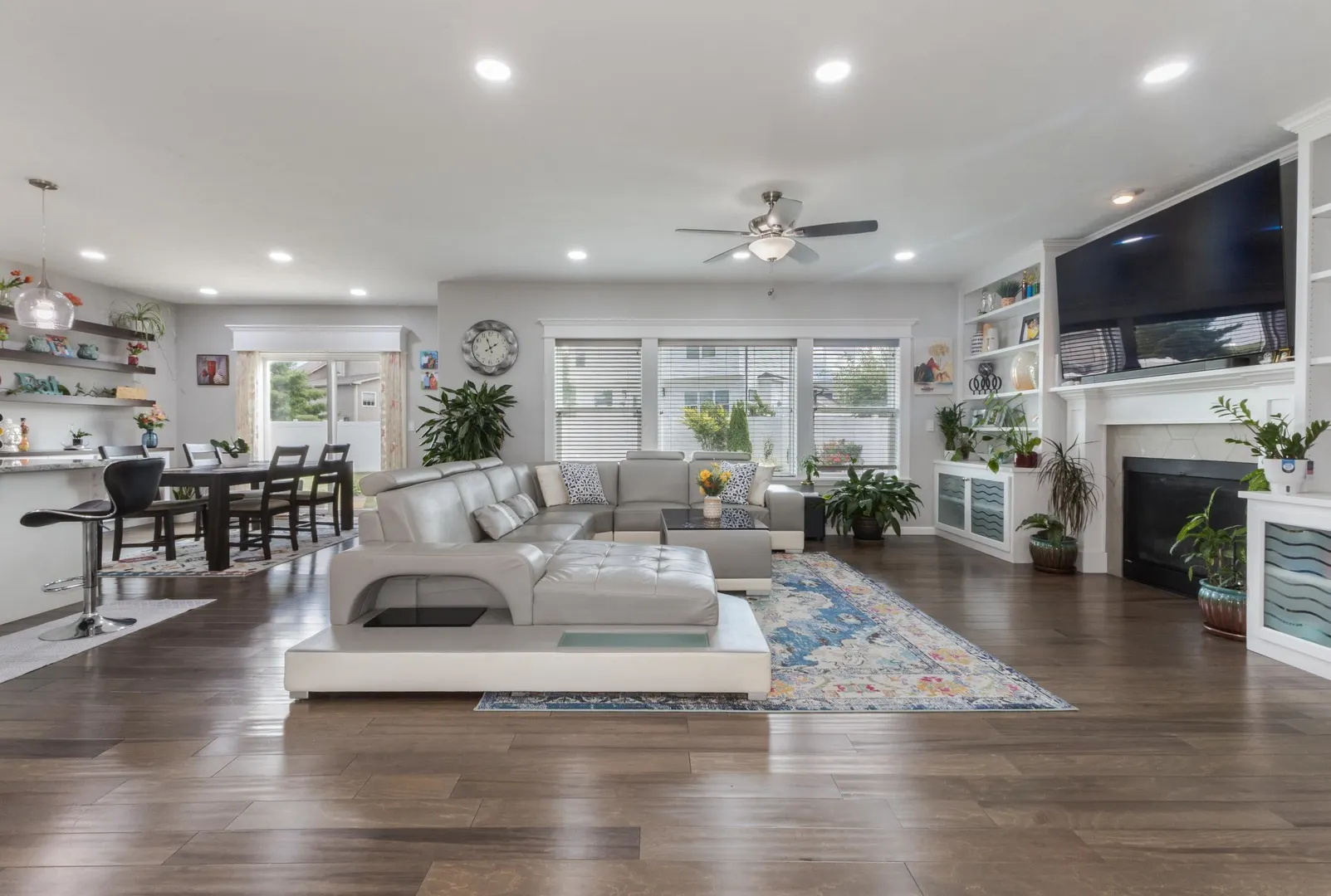1116 Staghorne Way IL