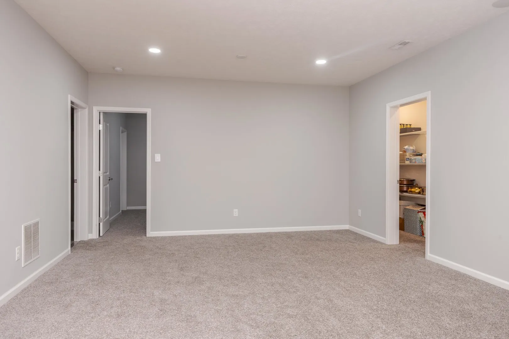 1116 Staghorne Way IL