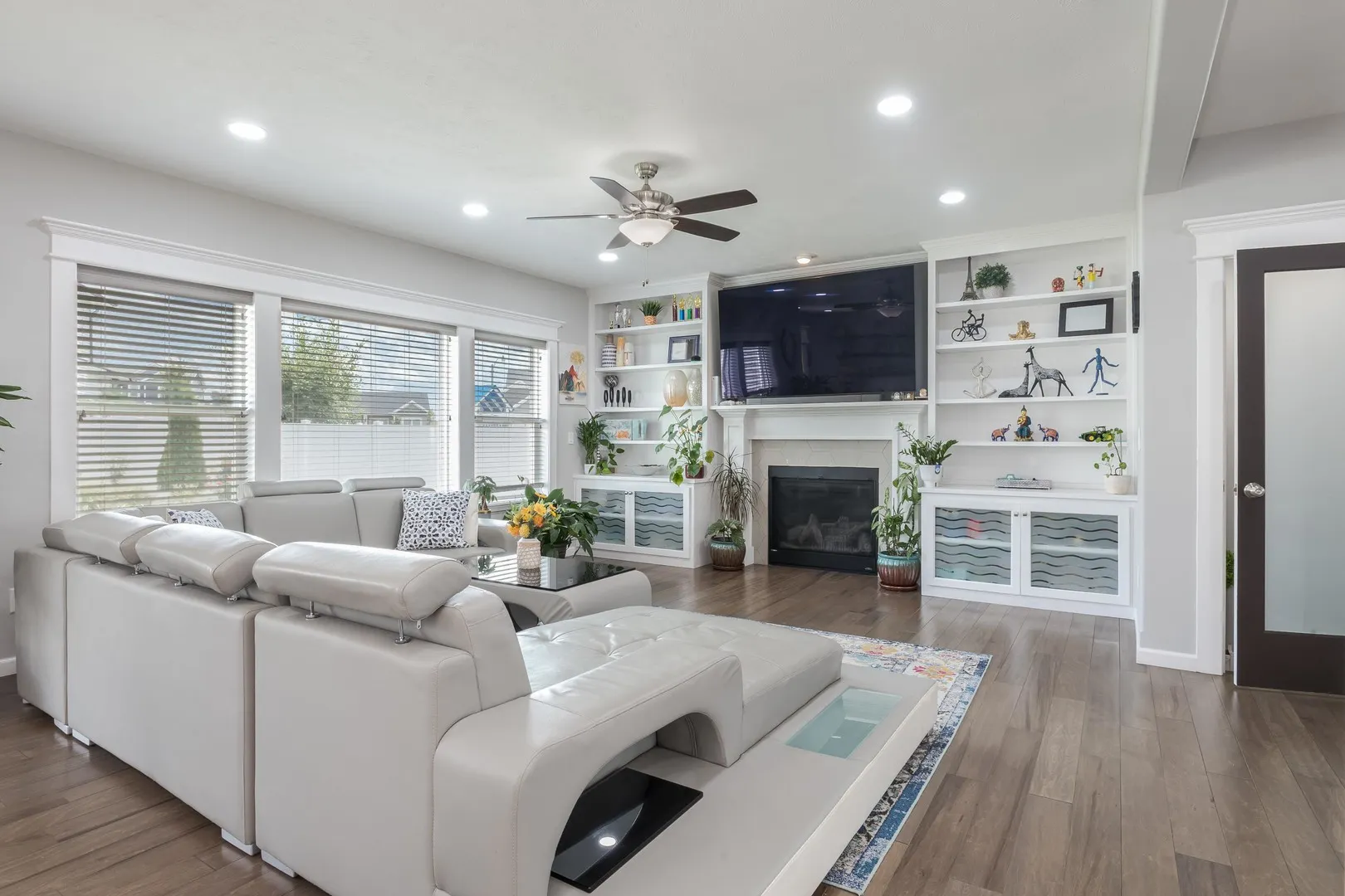 1116 Staghorne Way IL