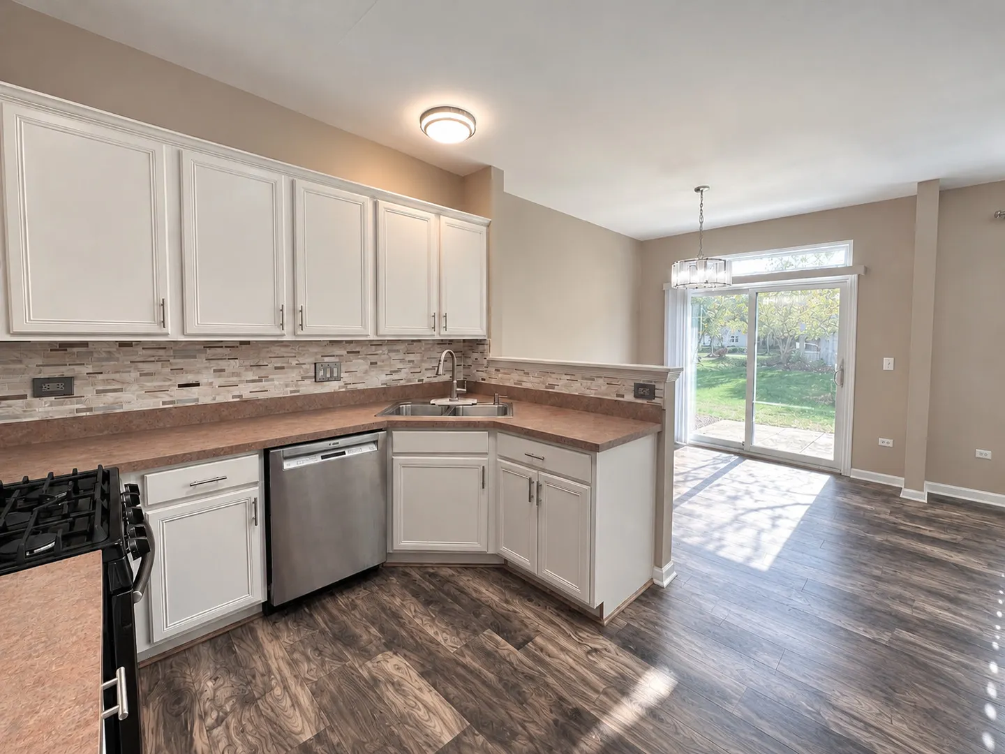 2100 Sunrise Circle IL