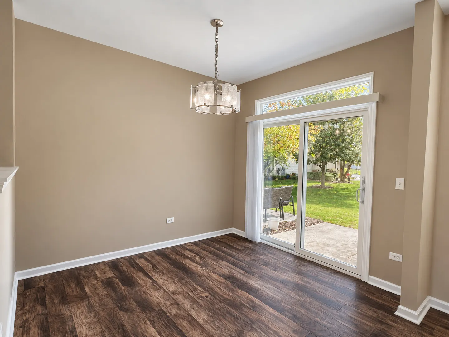 2100 Sunrise Circle IL