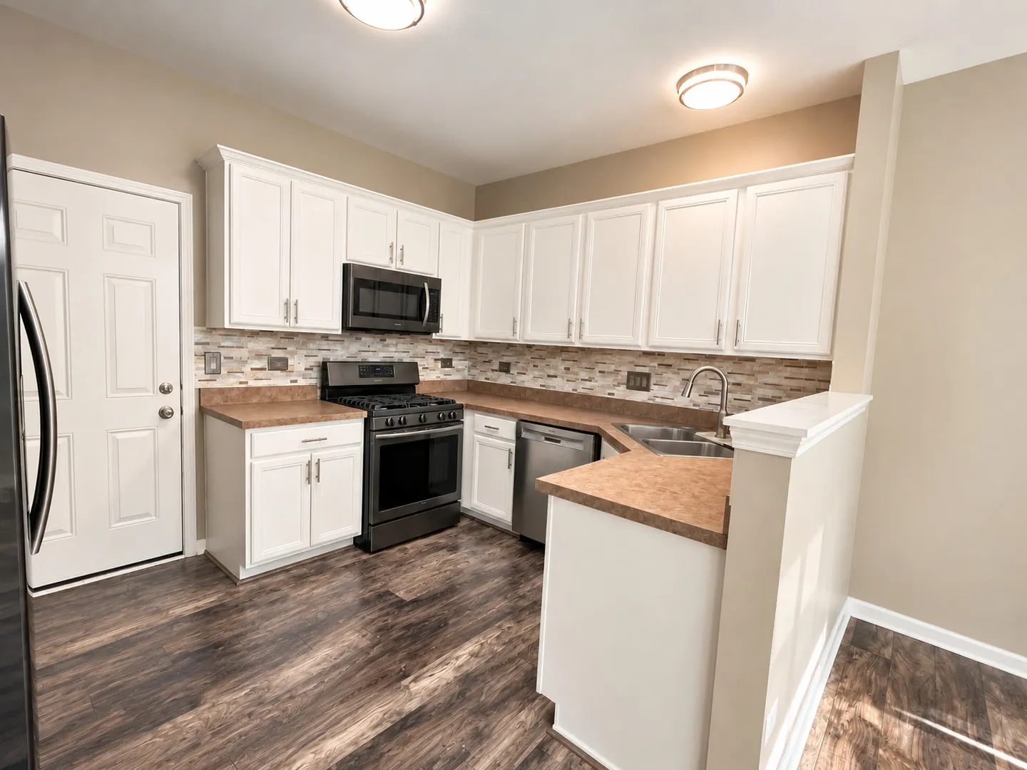 2100 Sunrise Circle IL