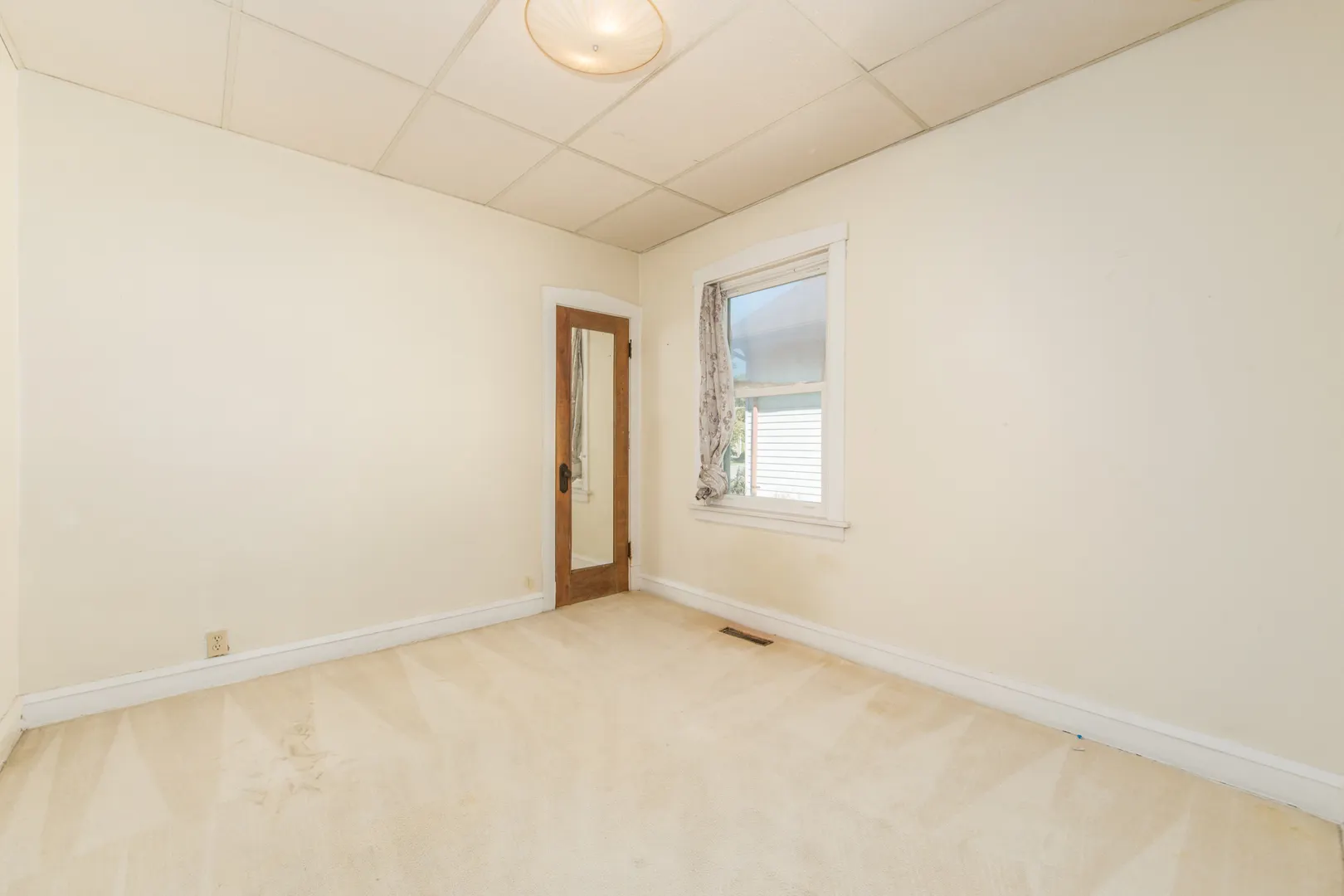 5685 N New Hampshire Avenue IL