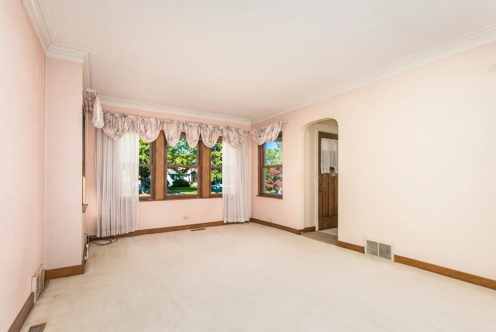 5685 N New Hampshire Avenue IL