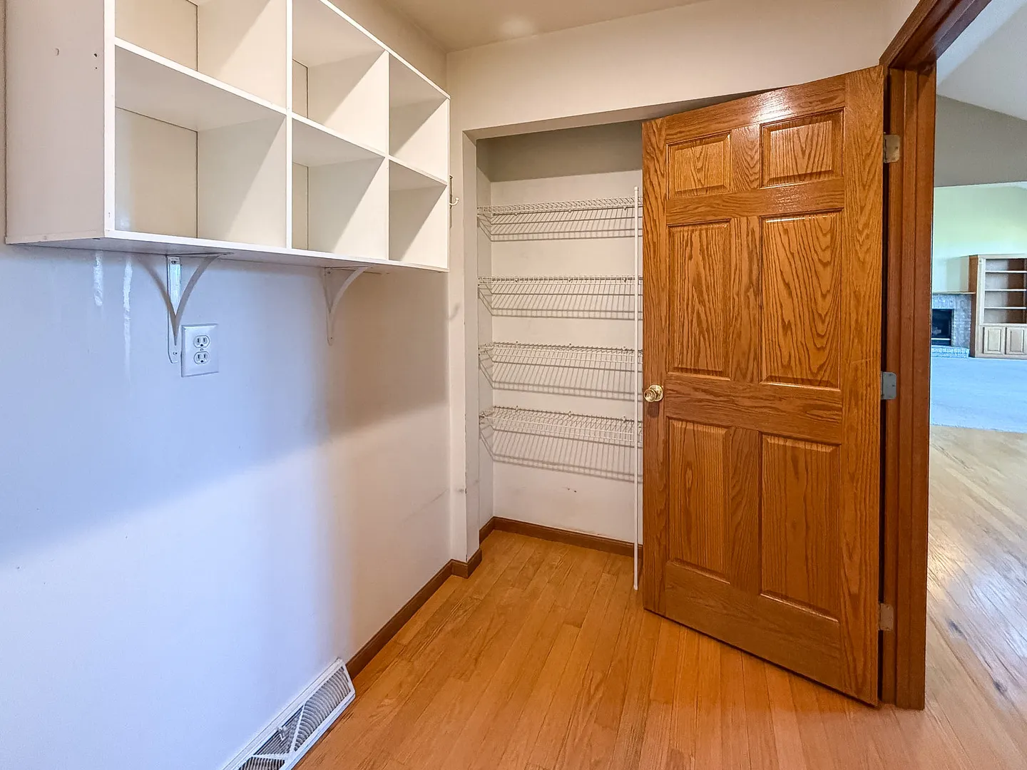 505 N Cedar Drive IL