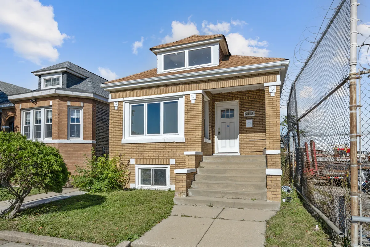 5418 W Flournoy Street IL