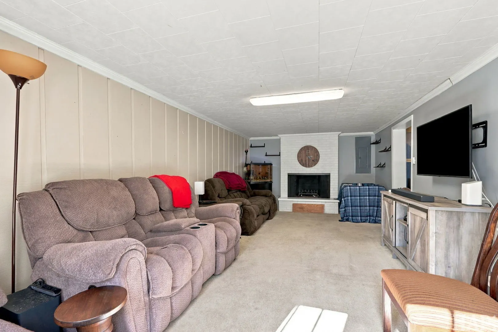 215 Valley Drive IL