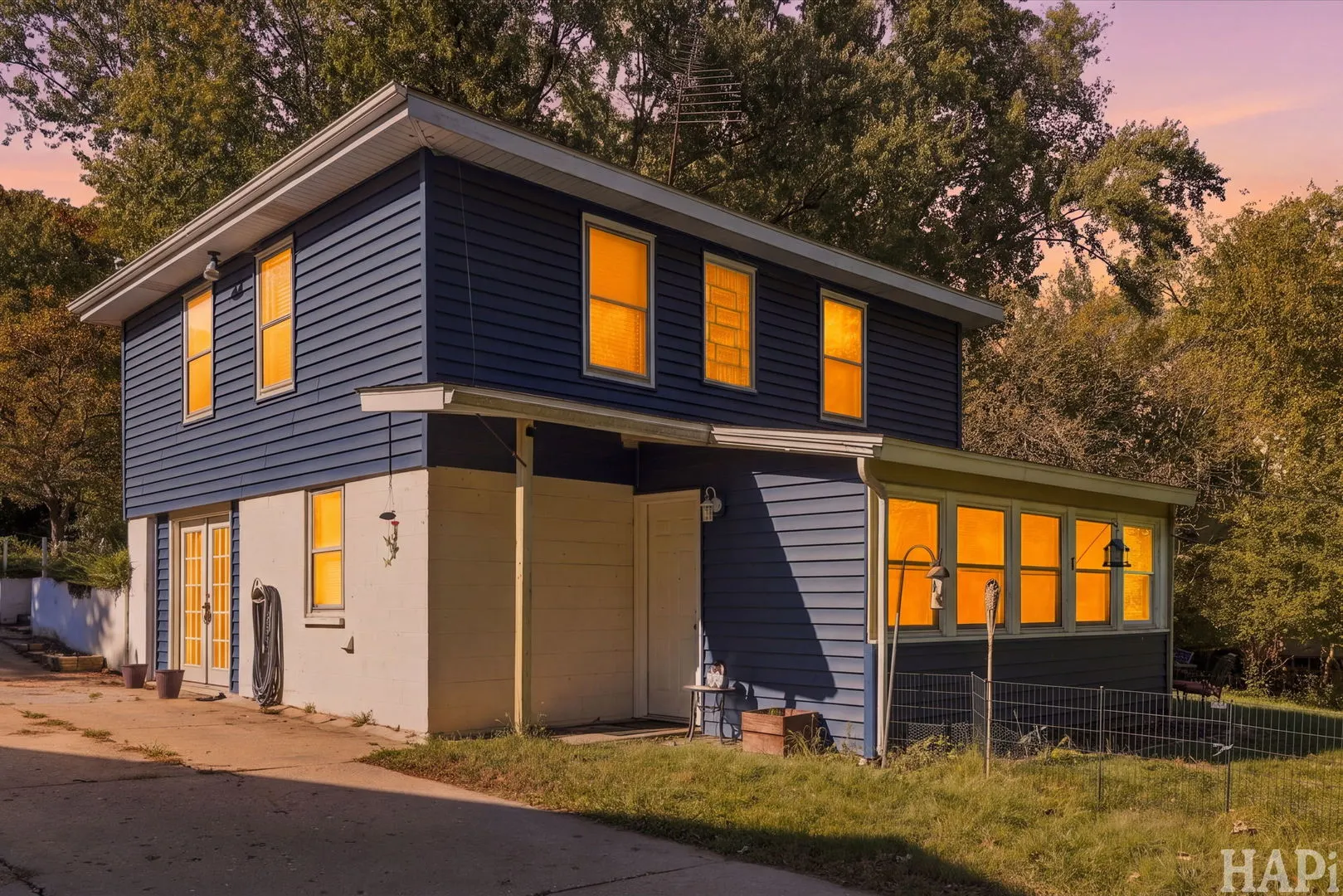215 Valley Drive IL