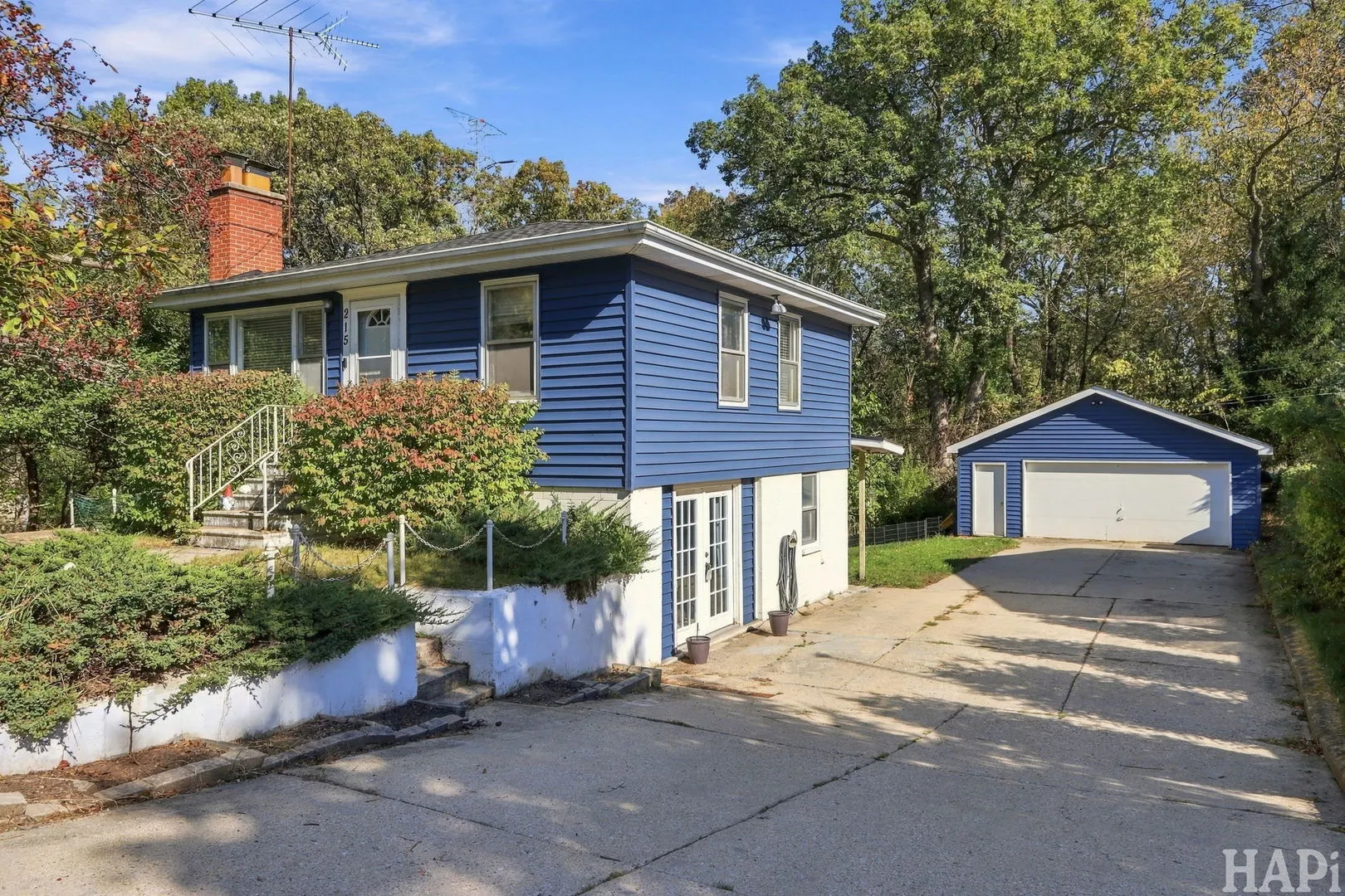 215 Valley Drive IL